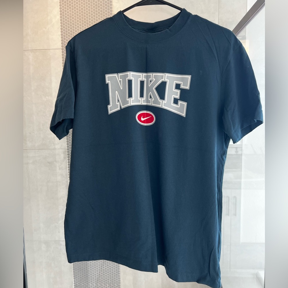 NIKE TSHIRT | SIZE M